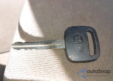 1999 Toyota Camry Le из США, поврежденный, VIN 4T1BG22K9XU877308